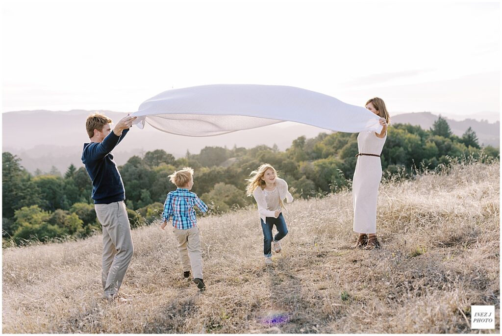 Russian Ridge family session photographer